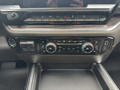 2026 Chevrolet 3500 Crew Cab, $71120.0. Photo 11