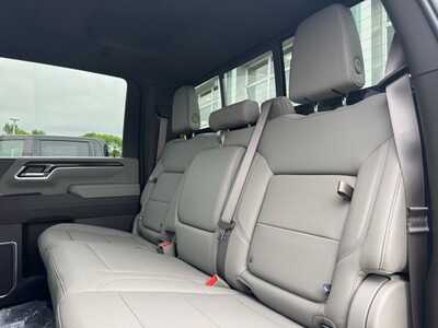 2026 Chevrolet 3500 Crew Cab, $71120.0. Photo 7