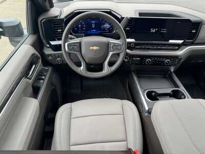 2026 Chevrolet 3500 Crew Cab, $71120.0. Photo 9