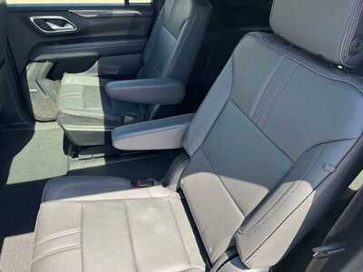 2023 Chevrolet Suburban, $48399. Photo 9