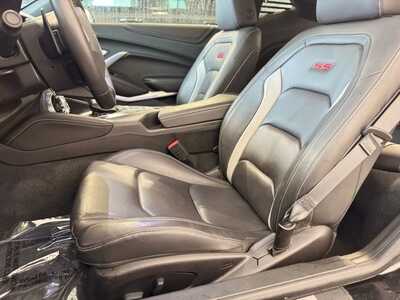 2018 Chevrolet Camaro, $41499. Photo 5