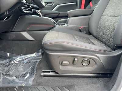 2024 Chevrolet Colorado Crew Cab, $38650. Photo 5