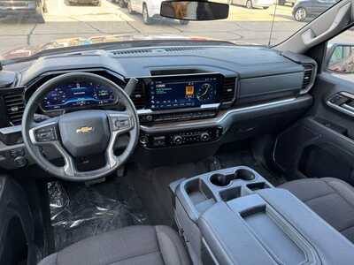2024 Chevrolet 1500 Crew Cab, $37795. Photo 12