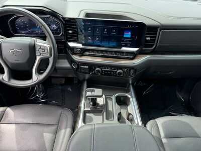 2024 Chevrolet 1500 Crew Cab, $45999. Photo 2
