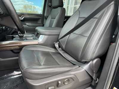 2024 Chevrolet 1500 Crew Cab, $45999. Photo 4