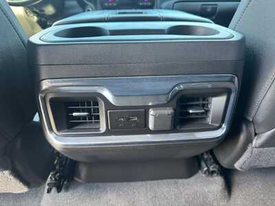 2022 GMC 1500 Crew Cab, $41349. Photo 9