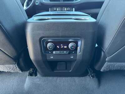 2022 Chevrolet Suburban, $48950. Photo 11