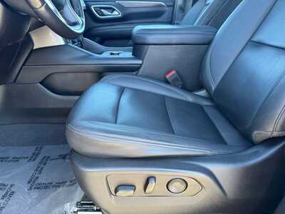 2022 Chevrolet Suburban, $48950. Photo 5