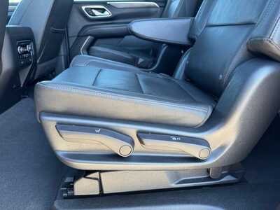 2022 Chevrolet Suburban, $48950. Photo 8