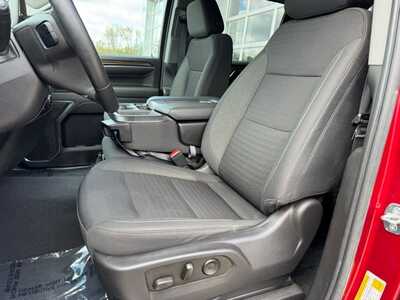2023 Chevrolet 1500 Crew Cab, $34495. Photo 5