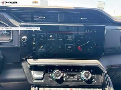 2023 GMC 1500 Crew Cab, $49695. Photo 3