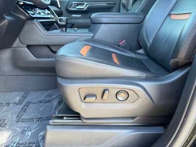 2023 GMC 1500 Crew Cab, $50775. Photo 5