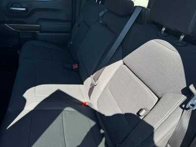 2020 Chevrolet 1500 Crew Cab, $37295. Photo 8