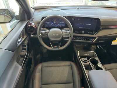 2026 Chevrolet Equinox, $35945.0. Photo 8