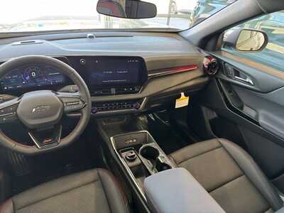 2026 Chevrolet Equinox, $35945.0. Photo 9