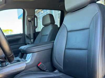 2024 Chevrolet 1500 Crew Cab, $39999. Photo 5