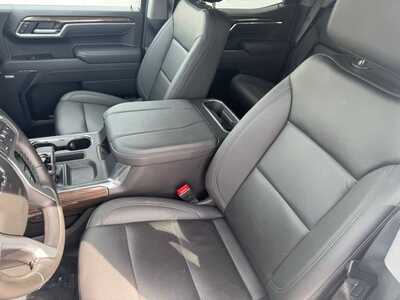 2025 Chevrolet 1500 Crew Cab, $53895. Photo 6