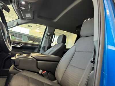 2023 Chevrolet 1500 Crew Cab, $41595. Photo 9