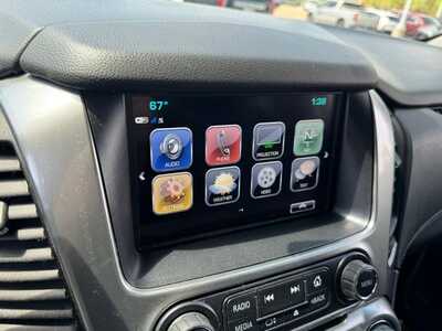 2019 Chevrolet Suburban, $29995. Photo 2