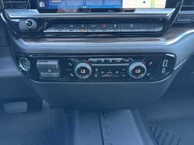 2026 Chevrolet 1500 Crew Cab, $52170.0. Photo 12