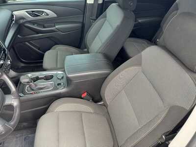 2021 Chevrolet Traverse, $19995. Photo 6