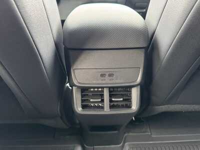 2026 Chevrolet Equinox, $33170. Photo 9