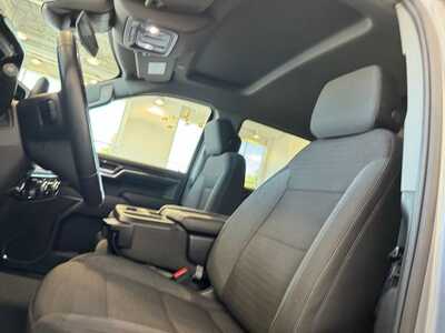2024 GMC 1500 Crew Cab, $39999. Photo 9