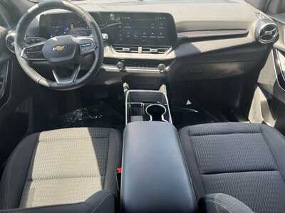 2025 Chevrolet Equinox, $27695. Photo 10