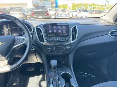 2022 Chevrolet Equinox, $17999. Photo 2