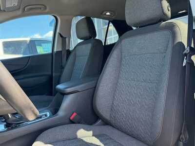 2022 Chevrolet Equinox, $17999. Photo 6