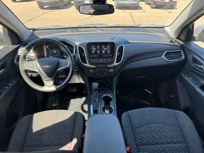 2022 Chevrolet Equinox, $17999. Photo 9