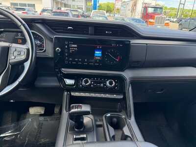 2023 GMC 1500 Crew Cab, $48695. Photo 2