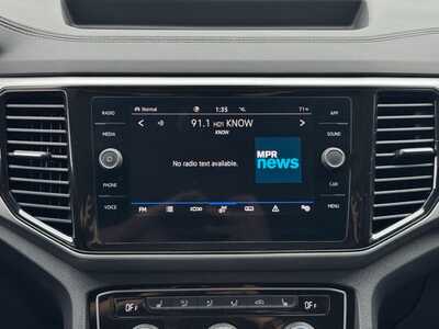 2023 Volkswagen Atlas, $32499. Photo 3