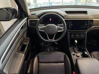 2023 Volkswagen Atlas, $32499. Photo 5
