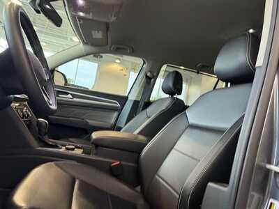 2023 Volkswagen Atlas, $32499. Photo 9