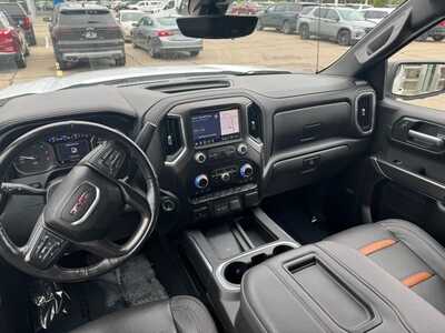 2021 GMC 1500 Crew Cab, $33695. Photo 11