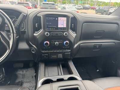 2021 GMC 1500 Crew Cab, $33695. Photo 2