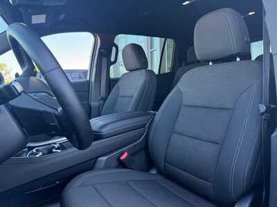 2026 Chevrolet Traverse, $41999. Photo 6