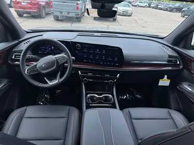 2026 Chevrolet Traverse, $52470.0. Photo 10