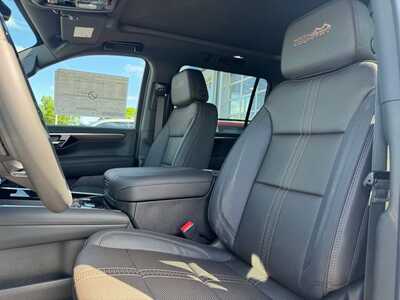 2026 Chevrolet Suburban, $95030.0. Photo 6