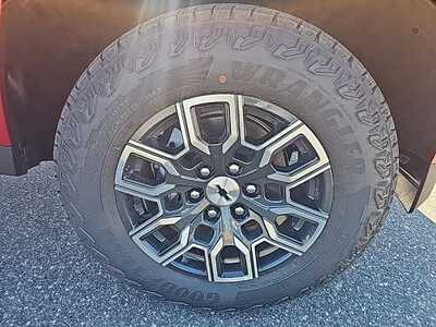 2026 Chevrolet Colorado Crew Cab, $46610. Photo 5