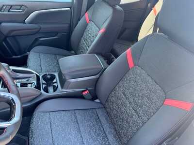 2026 Chevrolet Colorado Crew Cab, $44635.0. Photo 6
