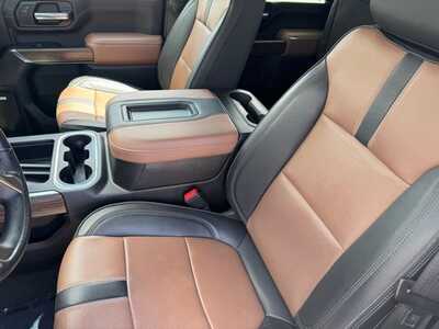 2022 Chevrolet 3500 Crew Cab, $58999. Photo 6