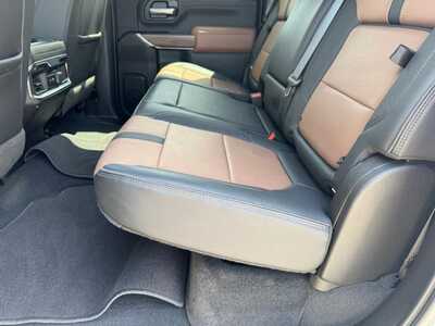 2022 Chevrolet 3500 Crew Cab, $58999. Photo 7