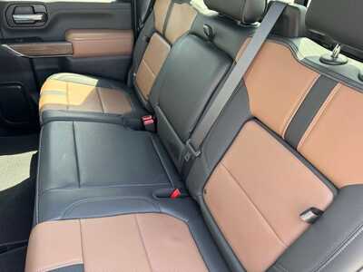 2022 Chevrolet 3500 Crew Cab, $58999. Photo 8