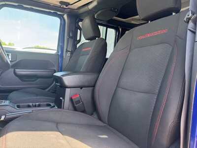 2020 Jeep Wrangler Unlimited, $23999. Photo 5