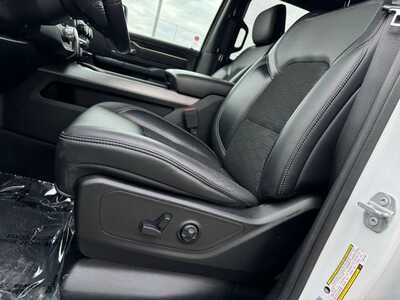 2020 RAM 1500 Crew Cab, $32999. Photo 8