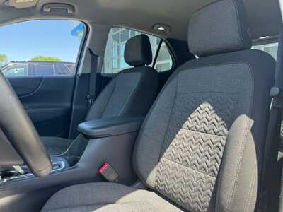 2024 Chevrolet Equinox, $20895. Photo 5