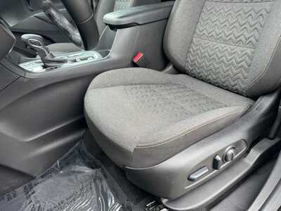 2024 Chevrolet Equinox, $21690. Photo 5
