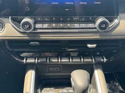 2026 Chevrolet Colorado Crew Cab, $50720.0. Photo 12